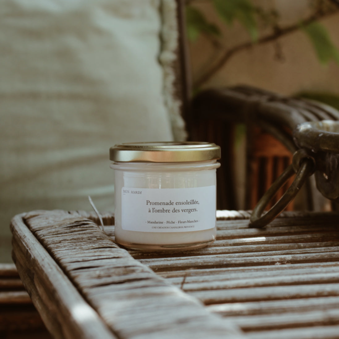 PROMENADE ENSOLEILLÉE, À L’OMBRE DES VERGERS - Candle Tuesday